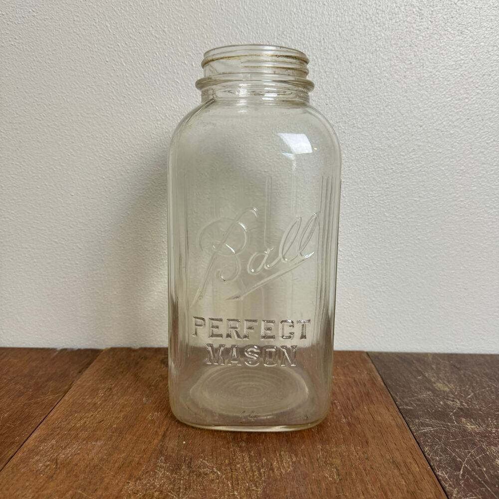 Antique Ball Perfect Mason 1900-1923 Half Gallon Ribbed Clear‎ Glass Jar Decor